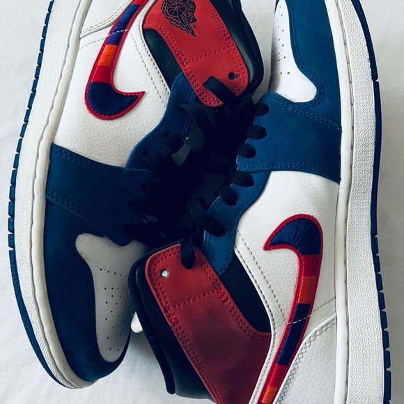 Nike Air Jordan 1 Mid Multicolored Swoosh Men’s Size 8-5” - Picture 2 of 7